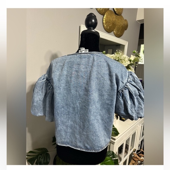 Future Collective Denim Puff Sleeve Top NWT - Picture 5 of 7
